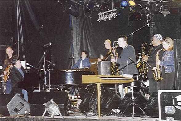 JOOLS HOLLAND Performance